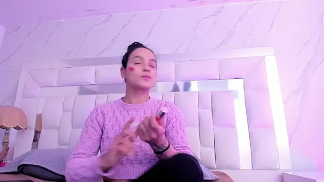 Snapshot of Maia_Park chatting on 02.20.26 Maia Park online show from 02.20.26