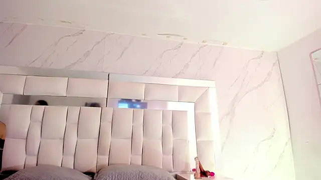 Snapshot of Maia_Park chatting on 02.26.26 Maia Park online show from 02.26.26