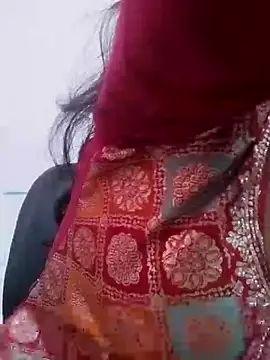 Snapshot of Reeta-rani chatting on 10.15.25 Reeta-rani online show from 10.15.25