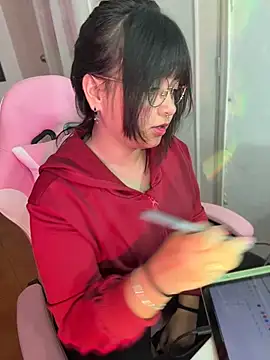 Lolii Zoe online show from 12.17.25