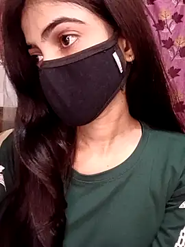 Snapshot of Queen_Pooja7 chatting on 09.13.25 Queen Pooja7 online show from 09.13.25
