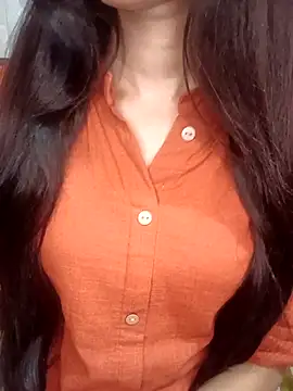 Snapshot of Queen_Pooja7 chatting on 09.15.25 Queen Pooja7 online show from 09.15.25