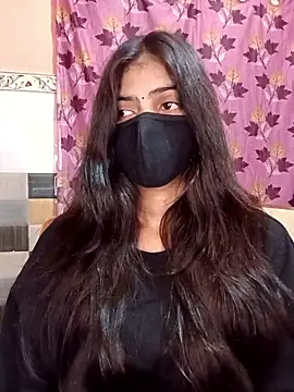 Snapshot of Queen_Pooja7 chatting on 09.23.25 Queen Pooja7 online show from 09.23.25