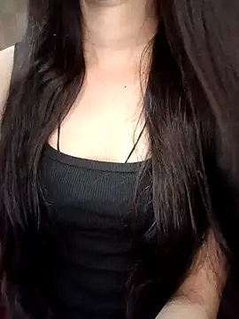 Snapshot of Queen_Pooja7 chatting on 10.18.25 Queen Pooja7 online show from 10.18.25