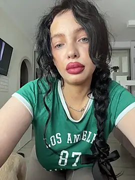 Hannah xBaby online show from 11.02.25