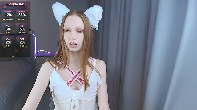 FoxyMira online show from 11.07.25