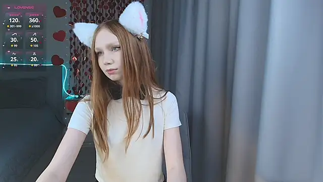 Snapshot of FoxyMira chatting on 02.09.26 FoxyMira online show from 02.09.26