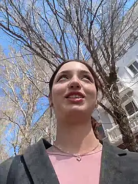 DollyTall online show from 04.14.26