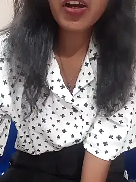 Snapshot of AnkitaDevi chatting on 09.29.25 AnkitaDevi online show from 09.29.25