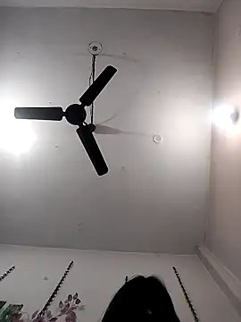 Yourhotsweetgirl online show from 03.18.26