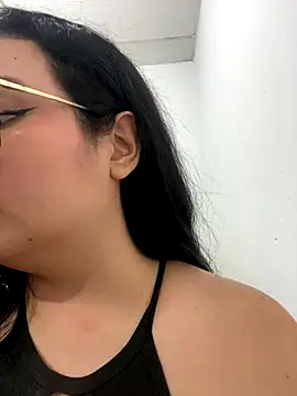 Emily Taylor2 online show from 09.28.25