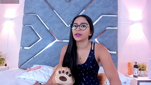 AmyStar1 online show from 10.13.25