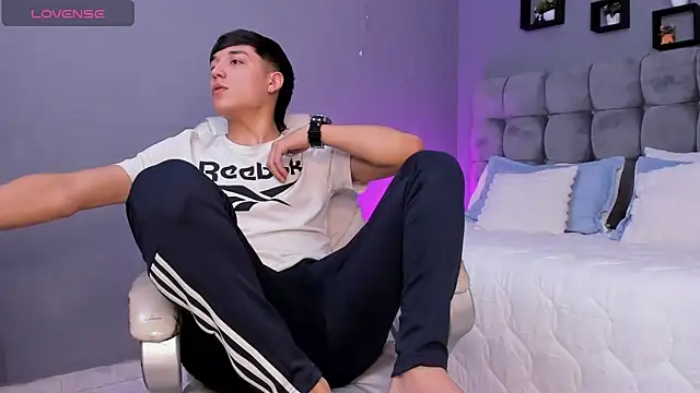 Snapshot of Ares_di_martin chatting on 11.07.25 Ares di martin online show from 11.07.25