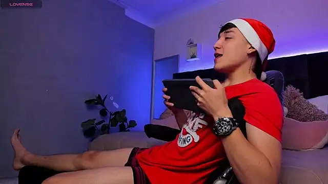 Snapshot of Ares_di_martin chatting on 12.03.25 Ares di martin online show from 12.03.25