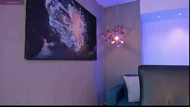 AidaJones online show from 10.20.25