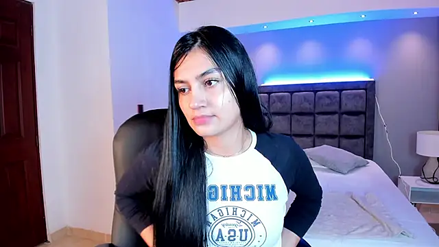 AidaJones online show from 03.14.26