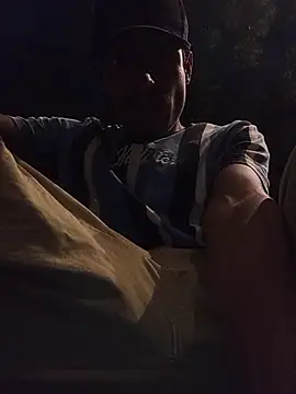 IsaXander743 online show from 11.16.25