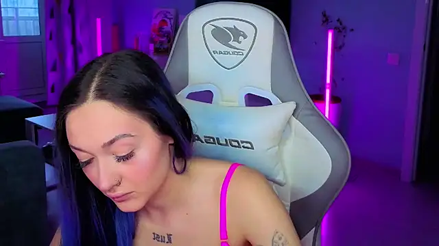 Snapshot of Im_suka chatting on 02.19.26 Im suka online show from 02.19.26