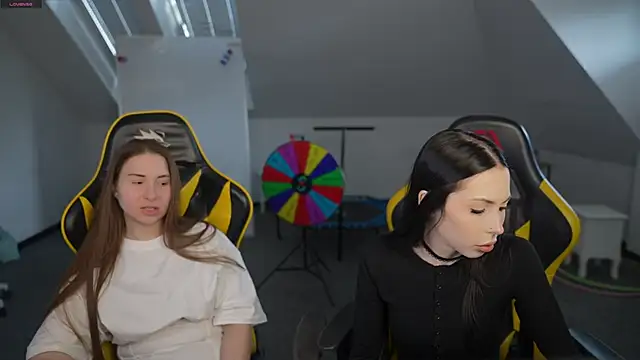 VivianSweet  online show from 04.12.26