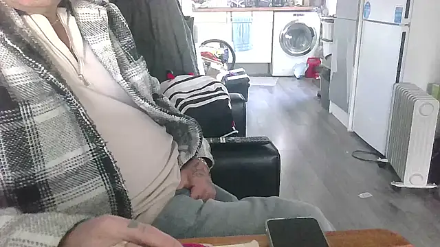 hefin18 online show from 01.24.25