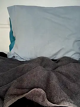 Snapshot of Volcaniiia chatting on 02.27.26 Volcaniiia online show from 02.27.26