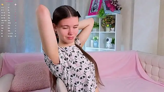 Snapshot of WiloneBoardley chatting on 02.19.26 WiloneBoardley online show from 02.19.26