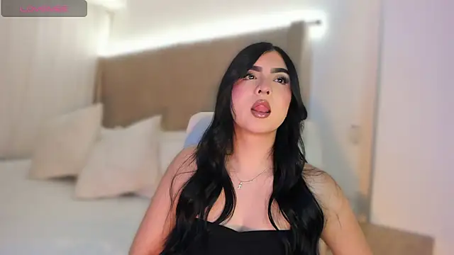 Snapshot of Sweety_Nicole_ chatting on 06.24.26 Sweety Nicole online show from 06.24.26