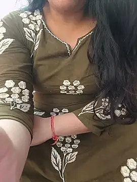 Snapshot of roshni_agrawal0 chatting on 05.22.26 roshni agrawal0 online show from 05.22.26