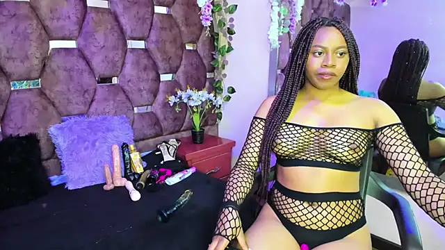 Thiana Taylor online show from 09.22.25