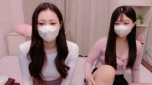 MOEMOE-Q online show from 10.17.25