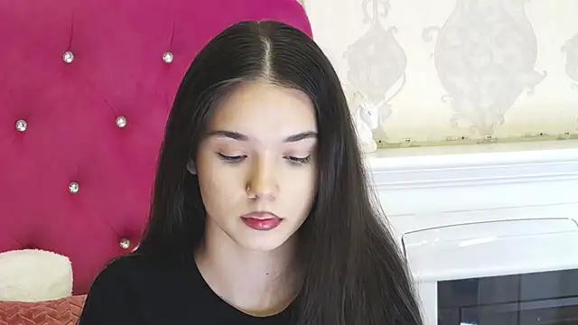 Snapshot of AlexisDevine chatting on 02.26.26 AlexisDevine online show from 02.26.26