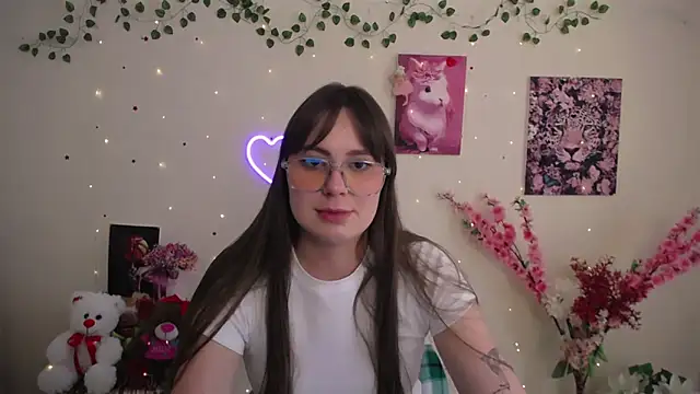 Amanda Bright  online show from 05.22.26