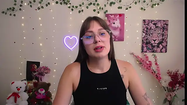 Snapshot of Amanda_Bright_ chatting on 07.14.26 Amanda Bright online show from 07.14.26