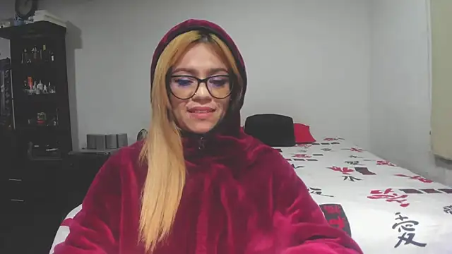 Snapshot of KATA_BLONDE chatting on 10.18.25 KATA BLONDE online show from 10.18.25