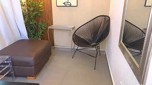 Lia Mar  online show from 10.25.25