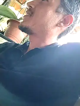 Snapshot of Boragozarvem chatting on 10.17.25 Boragozarvem online show from 10.17.25