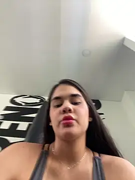 Snapshot of BellaLeclair chatting on 02.26.26 BellaLeclair online show from 02.26.26