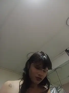 NATASHAA WINZ online show from 05.17.26