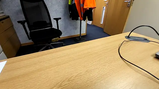 Snapshot of Oorse1966 chatting on 11.12.25 Oorse1966 online show from 11.12.25