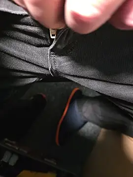 Snapshot of Oorse1966 chatting on 11.21.25 Oorse1966 online show from 11.21.25