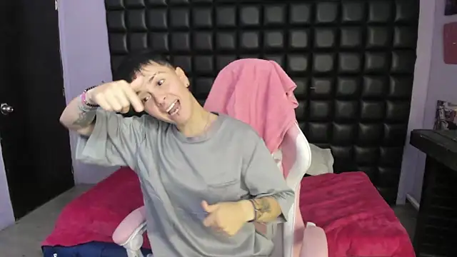  Hannah Hot online show from 11.14.25