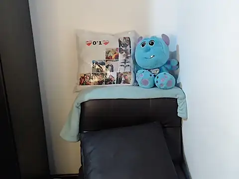 Snapshot of Stormyyy_hot chatting on 11.15.25 Stormyyy hot online show from 11.15.25