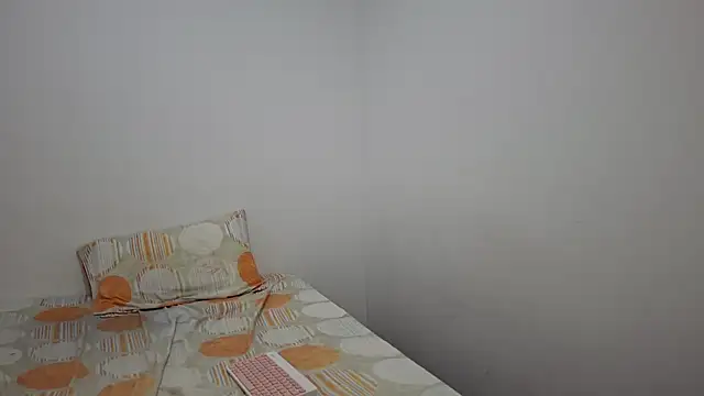 kayleesims  online show from 11.28.25