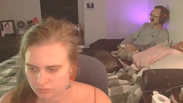 Sexyblonde12344 online show from 09.22.25