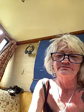 Snapshot of ladyboatlady chatting on 09.23.25 ladyboatlady online show from 09.23.25