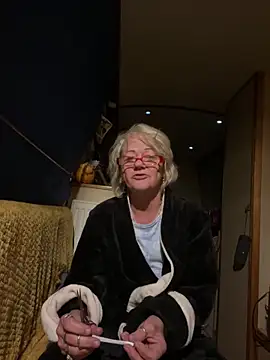 Snapshot of ladyboatlady chatting on 10.16.25 ladyboatlady online show from 10.16.25