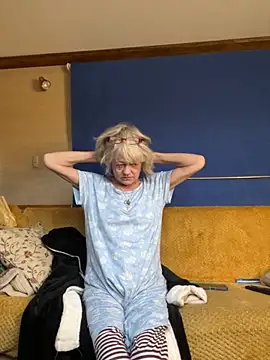 ladyboatlady online show from 10.29.25