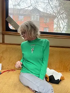 ladyboatlady online show from 11.16.25