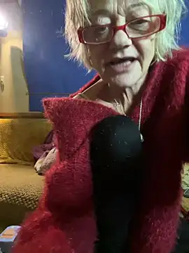 Snapshot of ladyboatlady chatting on 01.19.26 ladyboatlady online show from 01.19.26