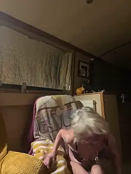 Snapshot of ladyboatlady chatting on 02.21.26 ladyboatlady online show from 02.21.26